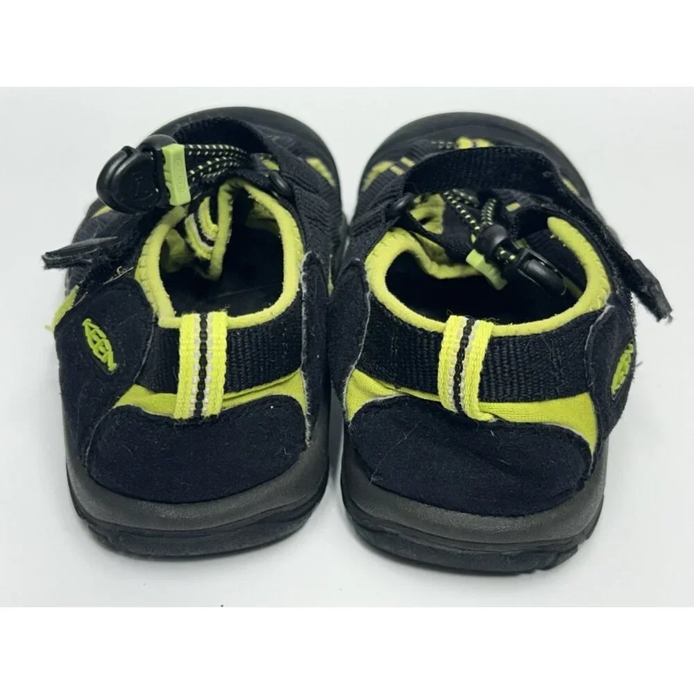 Keen Newport H2 Sandals Youth Boys Size 2 Black Hiking Trail Outdoor Shoes